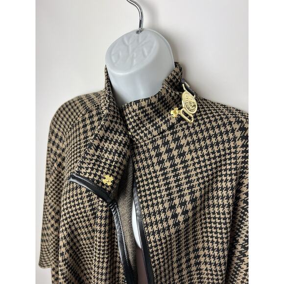 ANNE KLEIN High-Neck Plaid Sweater Cape One size - Picture 6 of 6